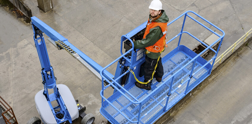 10 Safety Tips for Operating Mobile Elevated Work Platforms on the Jobsite