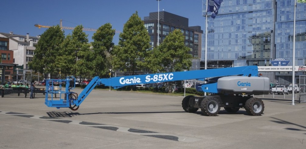 Is Boom Lift Range of Motion Becoming Like a Telehandler’s?